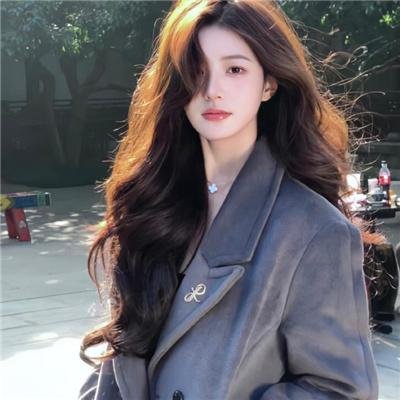 老师，您能坐在我旁边吗？